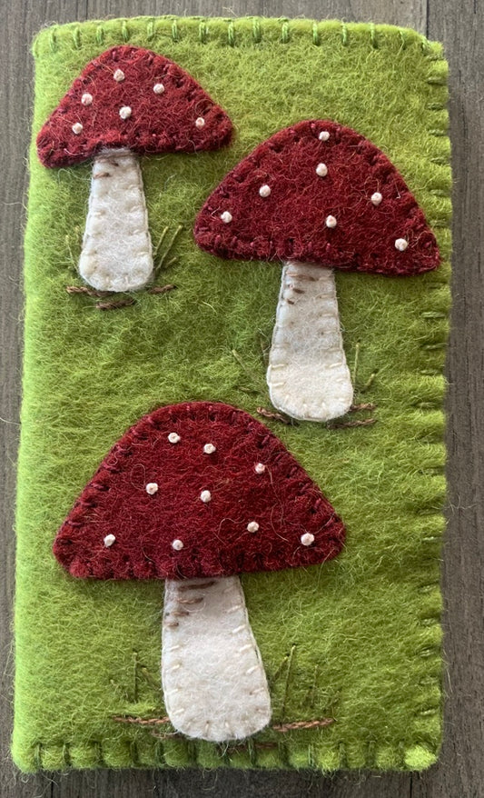 Woodland Mushroom Wool Felt Eye Glasses Case Kit