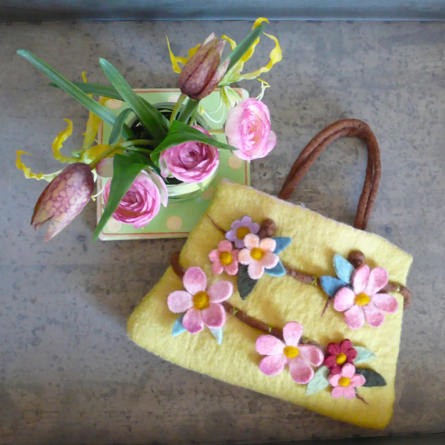 Vintage Vignette COMPLETE Wet Felting Bag Craft Kit