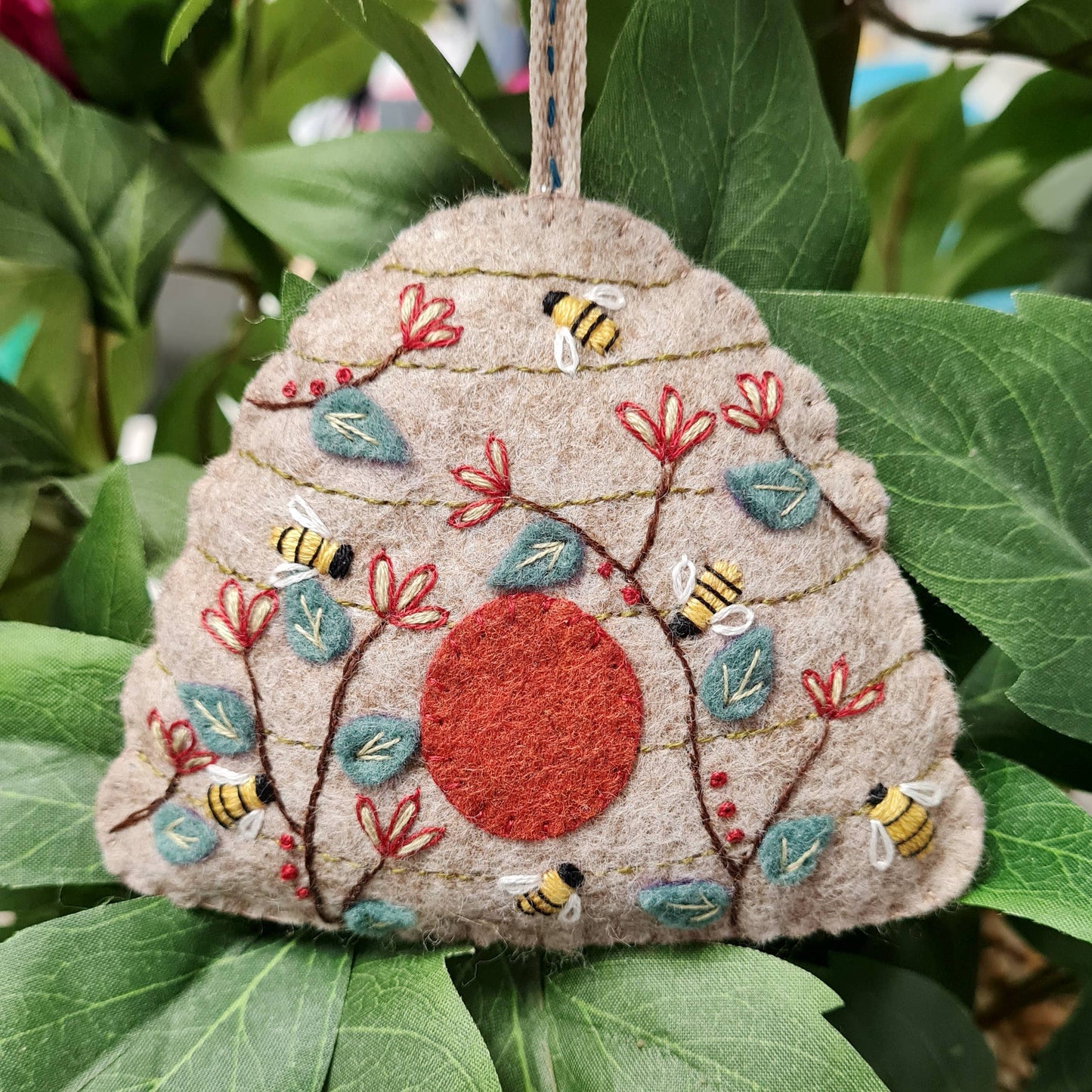đ Sale! Beehive Felt Craft Mini Kit