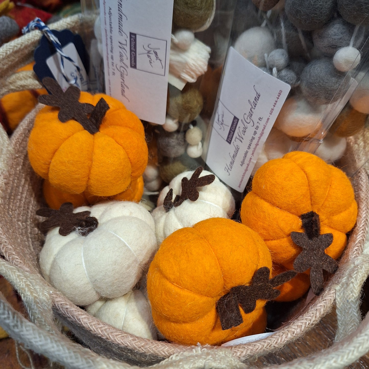 Fall Pumpkin Garland & Accents