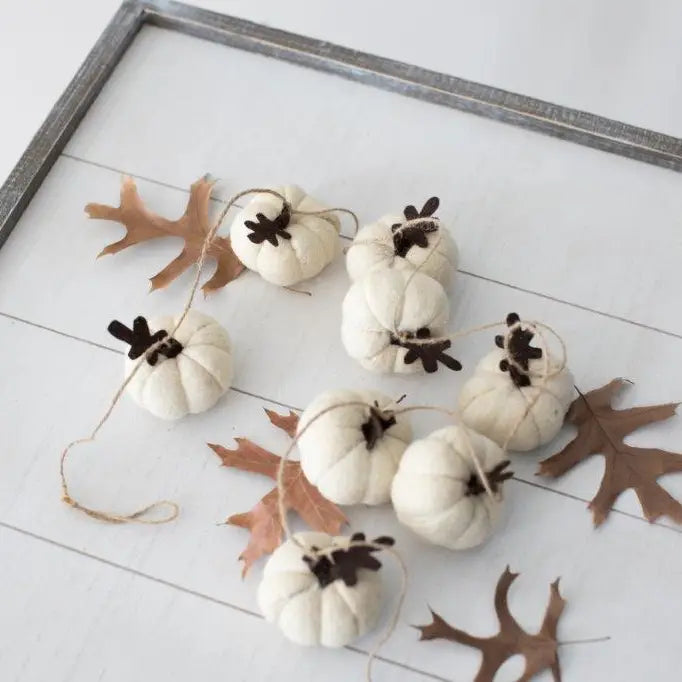 Fall Pumpkin Garland & Accents