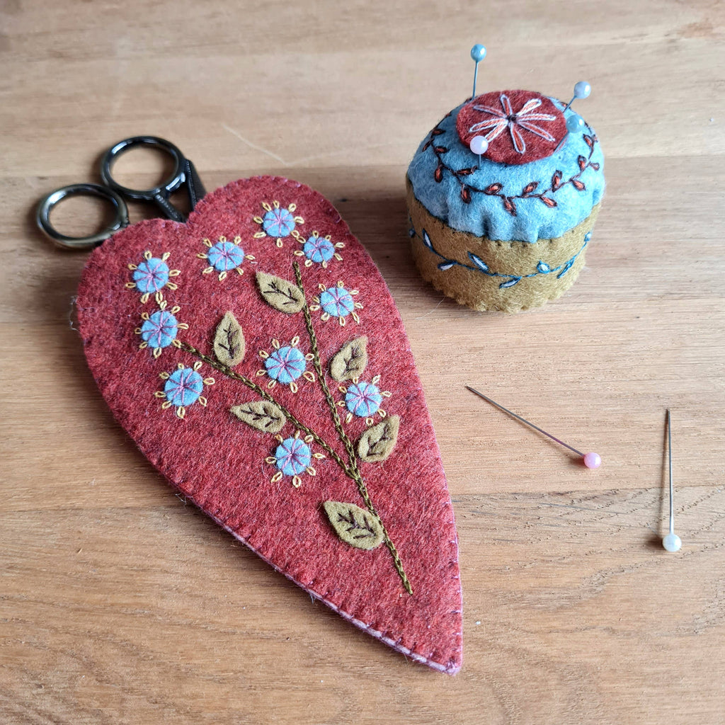 🎀 Sale! Embroidered Scissors Pouch and Mini Pin Cushion