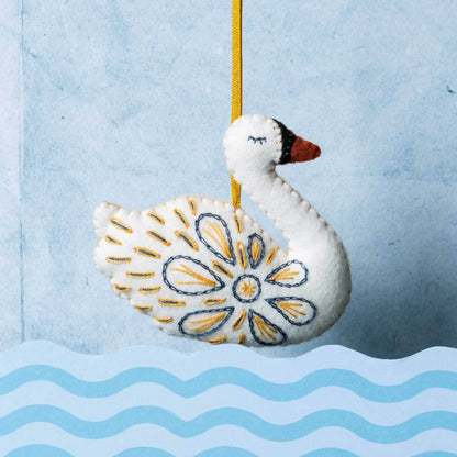 🎀 Sale! Swan a-swimming Felt Craft Mini Kit