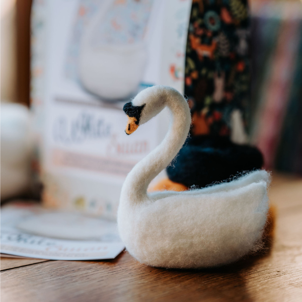 🎀 Sale! White Swan Needle Felting Craft Kit