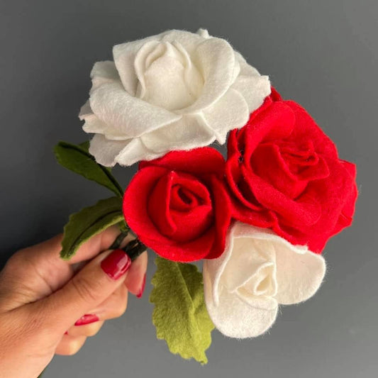 Felt Roses Flower Craft Kit